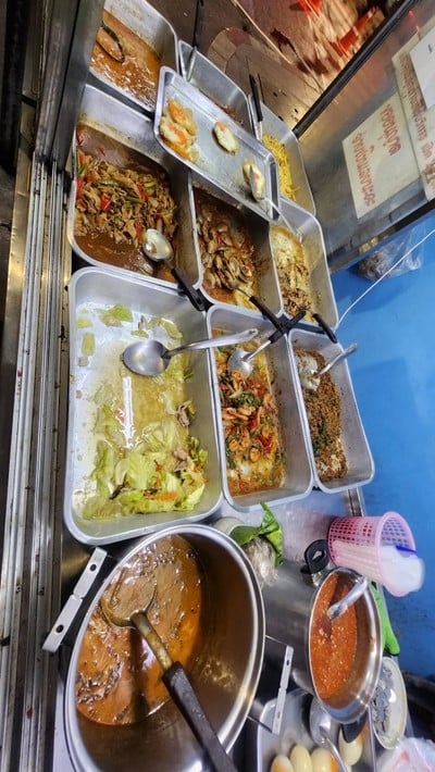 อาหาร หรือ เครื่องดื่ม