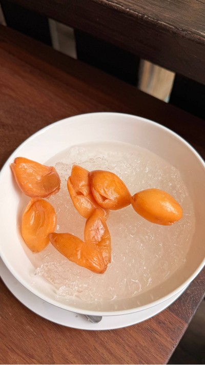 สละลอยแก้ว