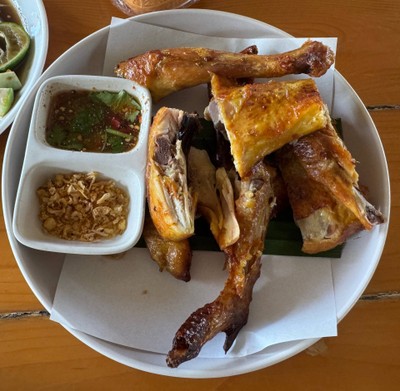 ไก่ย่างเขาสวนกวางครึ่งตัว