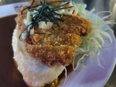 ข้าวห่อไข่แกงกะหรี่ เพิ่มเนื้อสัตว์