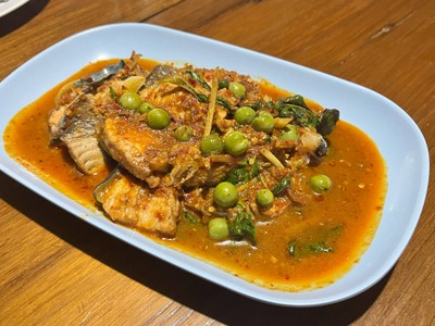 ผัดเผ็ดปลาเทโพ