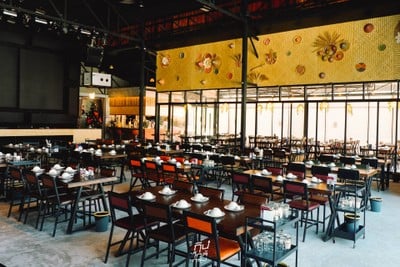 โรงนา อีสานบาร์&เรสเตอรองต์ ร้านอาหารอีสานรสแซ่บ ย่านวัชรพล