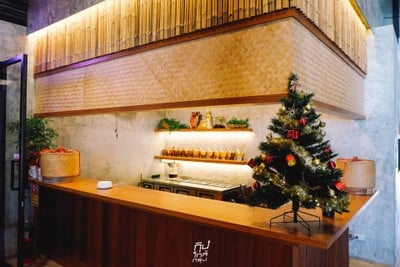 โรงนา อีสานบาร์&เรสเตอรองต์ ร้านอาหารอีสานรสแซ่บ ย่านวัชรพล