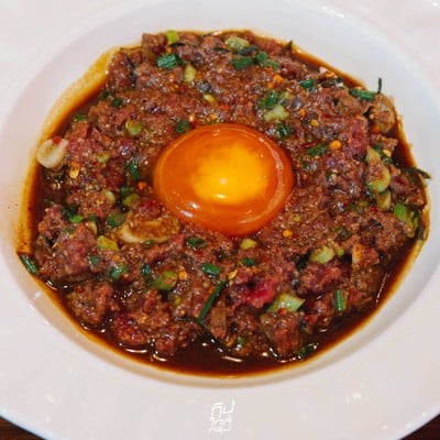 โรงนา อีสานบาร์&เรสเตอรองต์ ร้านอาหารอีสานรสแซ่บ ย่านวัชรพล