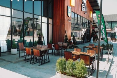 โรงนา อีสานบาร์&เรสเตอรองต์ ร้านอาหารอีสานรสแซ่บ ย่านวัชรพล