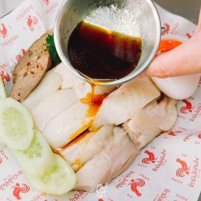 ข้าวมันไก่กับไข่ by เชฟจอม Master Chef x เฮียก้อ @บางนาตราด