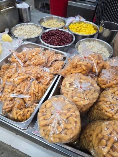 อาหาร หรือ เครื่องดื่ม