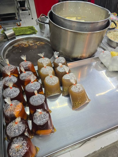 อาหาร หรือ เครื่องดื่ม