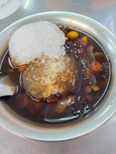 อาหาร หรือ เครื่องดื่ม