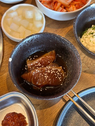 แซลมอนดอง