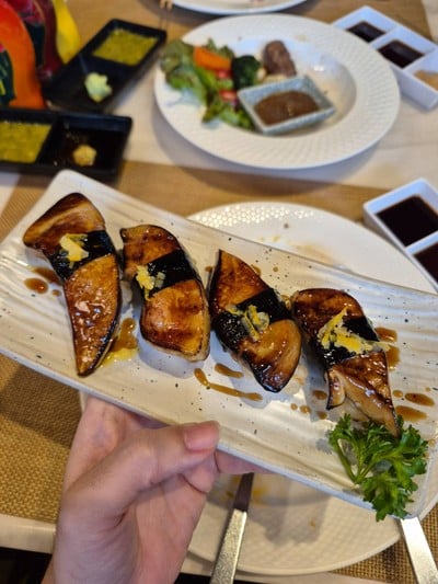 ฟัวกราส์ซูชิ