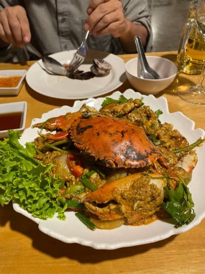 ปูผัดผงกะหรี่