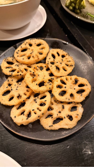 รากบัวทอด