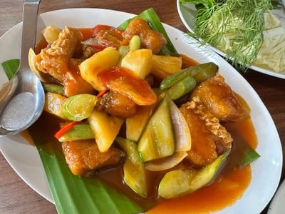 ปลากระพงผัดเปรี้ยวหวาน