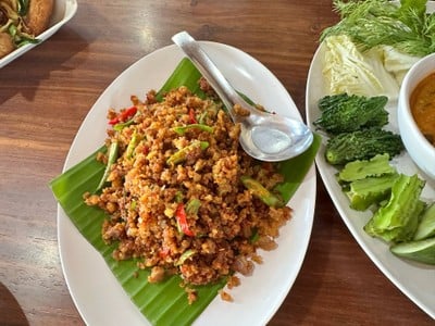 ปลาดุกฟูผัดพริกขิง