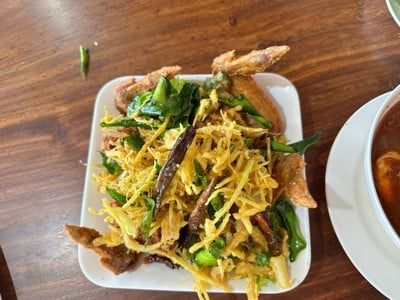 ปีกไก่ทอดสมุนไพร