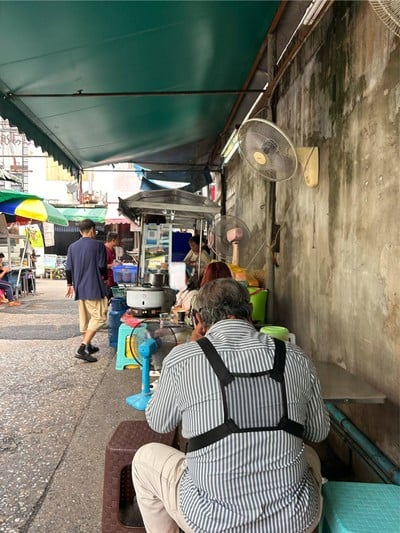 ต้มเลือดหมู ธรรมดา ทุกอย่าง