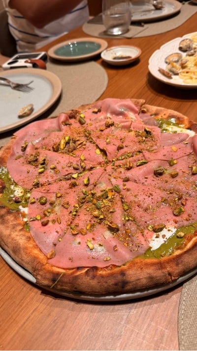 Mortadella e pistachio