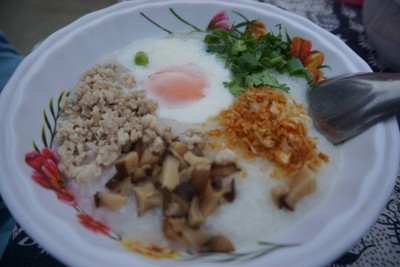 โจ๊กหมูใส่ไข่เห็ดหอม