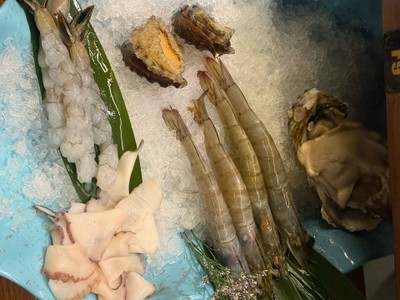 กุ้งสด หอยเป่าฮื้อ