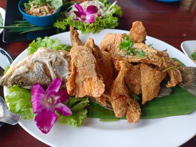 ปลากระพงทอดน้ำปลา