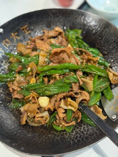 หมูผัดพริกหยวก