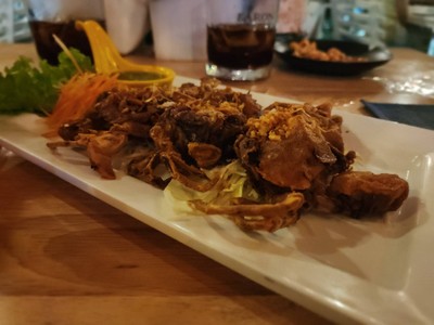 ปูนิ่มทอดกระเทียมพริกไทย