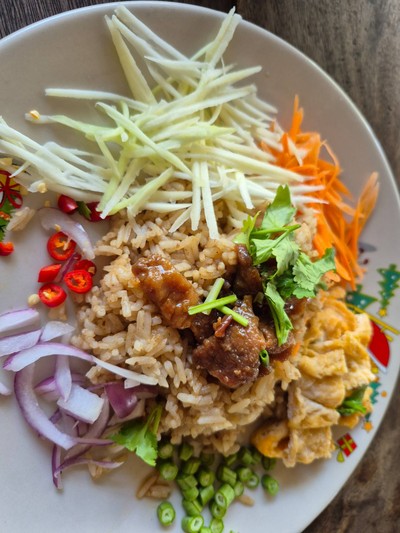 ข้าวคลุกกะปิ
