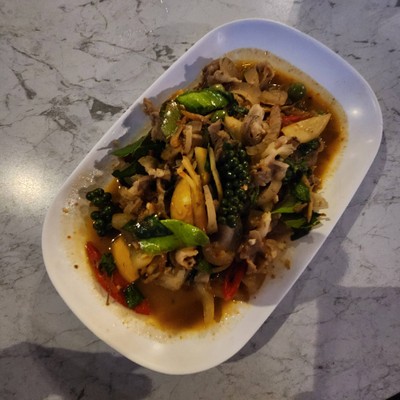 ผัดเผ็ดหมูป่า