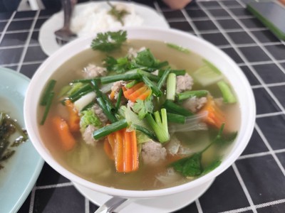 แกงจืดเต้าหู้หมูสับ