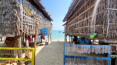 เยี่ยมชมหมู่บ้านมอแกน 1 เดย์ทริป เกาะสุรินทร์ Surin Island