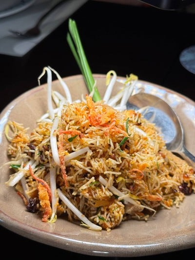 หมี่กรอบ