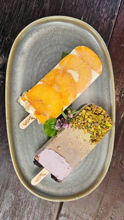 อาหาร หรือ เครื่องดื่ม