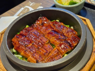 ข้าวอบปลาไหลย่าง