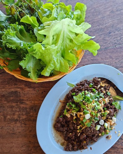 อาหาร หรือ เครื่องดื่ม