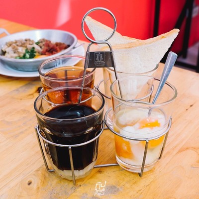 กิม ก๋วยเตี๋ยวต้มยำโบราณ และเมนูอาหารเช้า ย่านเทพรักษ์