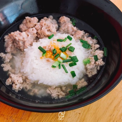 กิม ก๋วยเตี๋ยวต้มยำโบราณ และเมนูอาหารเช้า ย่านเทพรักษ์