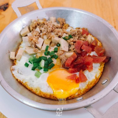 กิม ก๋วยเตี๋ยวต้มยำโบราณ และเมนูอาหารเช้า ย่านเทพรักษ์