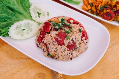 กิม ก๋วยเตี๋ยวต้มยำโบราณ และเมนูอาหารเช้า ย่านเทพรักษ์