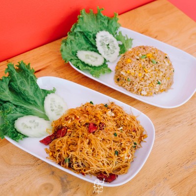 กิม ก๋วยเตี๋ยวต้มยำโบราณ และเมนูอาหารเช้า ย่านเทพรักษ์