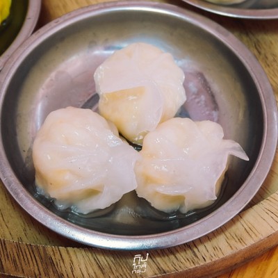 กิม ก๋วยเตี๋ยวต้มยำโบราณ และเมนูอาหารเช้า ย่านเทพรักษ์