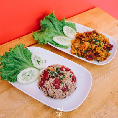 กิม ก๋วยเตี๋ยวต้มยำโบราณ และเมนูอาหารเช้า ย่านเทพรักษ์