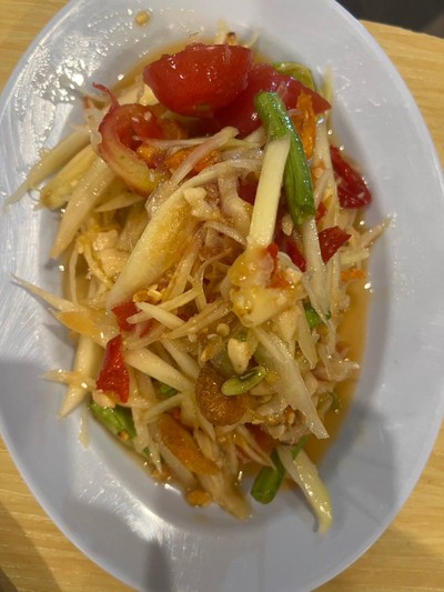 Thai Papaya Salad (Som Tum Thai)