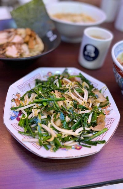 🥗 Stir Fried Pork And Garlic Chive. (Price 130+ Baht.)