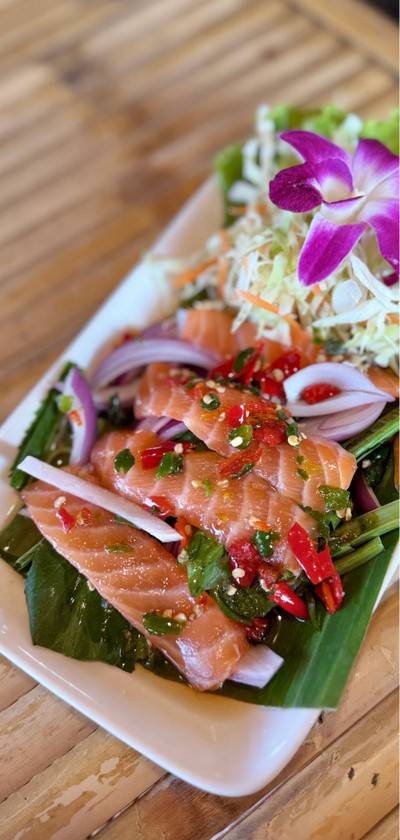 🥗 ยำแซลม่อนสด.