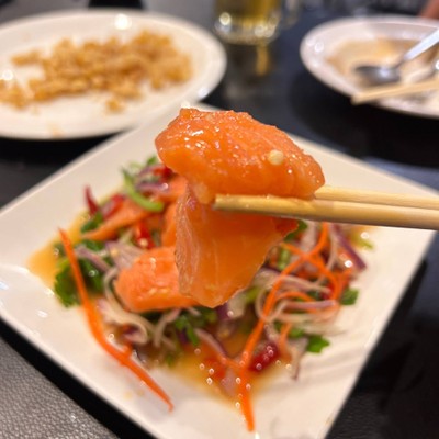 ยำแซลม่อน