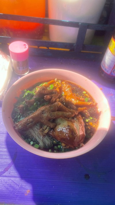 เส้นหมี่ขาว น้องไก่+ตีนไก่