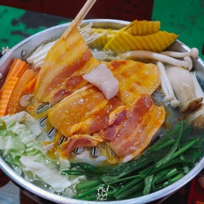 MR.BARBQ หมูกระทะ บุฟเฟ่ต์อิ่มอร่อยไม่อั้น ไม่จำกัดเวลา 
