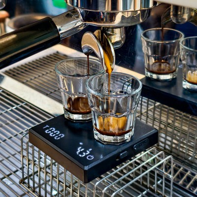 Cross Roast ร้านกาแฟย่านสิรินธร ที่ทำถึงทั้งเครื่องดื่มและเบเกอรี่