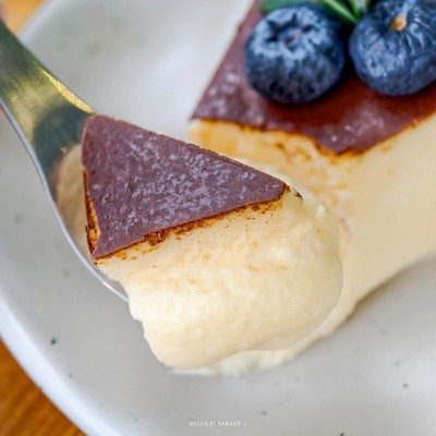 Cross Roast ร้านกาแฟย่านสิรินธร ที่ทำถึงทั้งเครื่องดื่มและเบเกอรี่